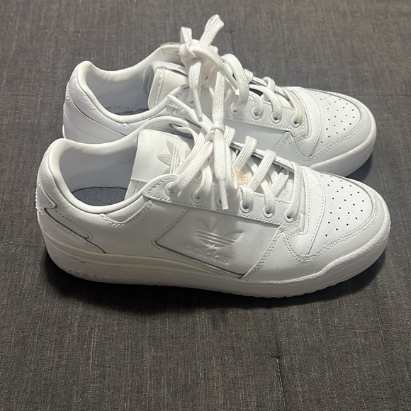 White platform - White Adidas - Picture 3 of 7